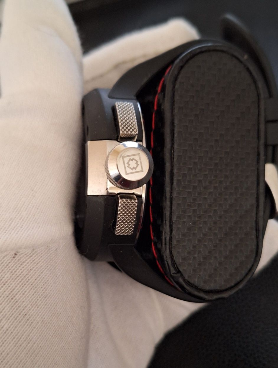 Часовник INVICTA Chronograph