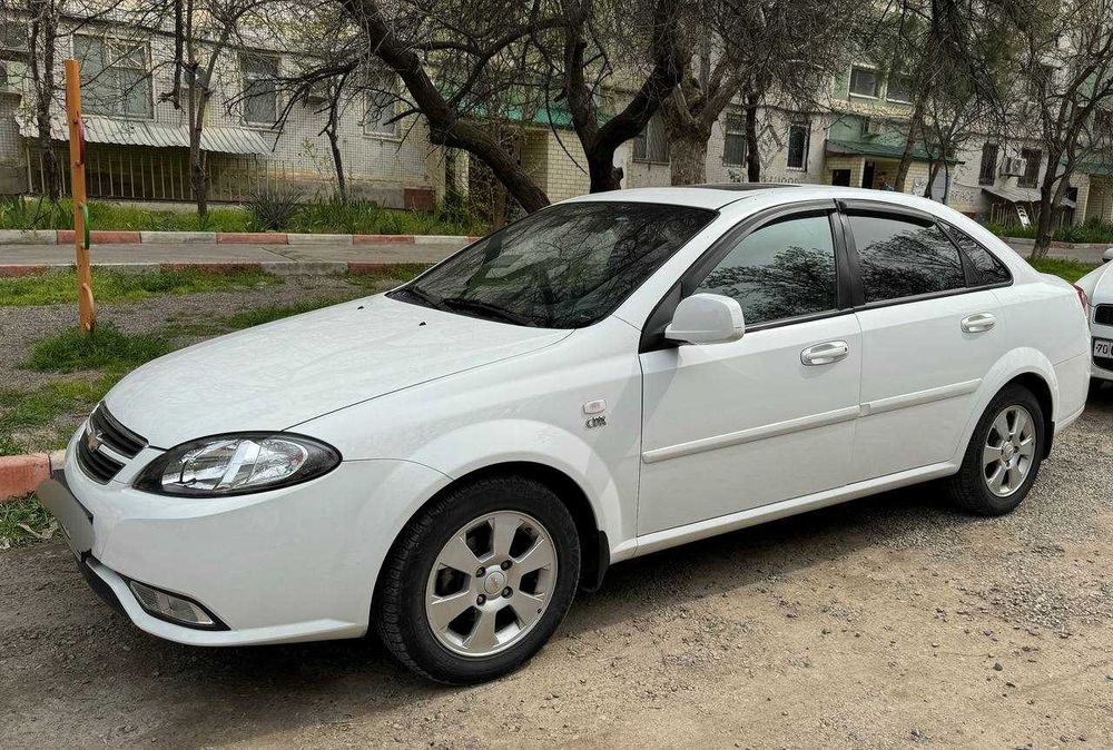 Белая Джентра, 2020 год, АКПП, ABS, магнитофон, люк, пробег 47 000 км