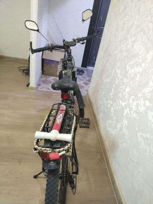 Продается взрослый велосипед в хорошем состоянии насос в подарок звон.