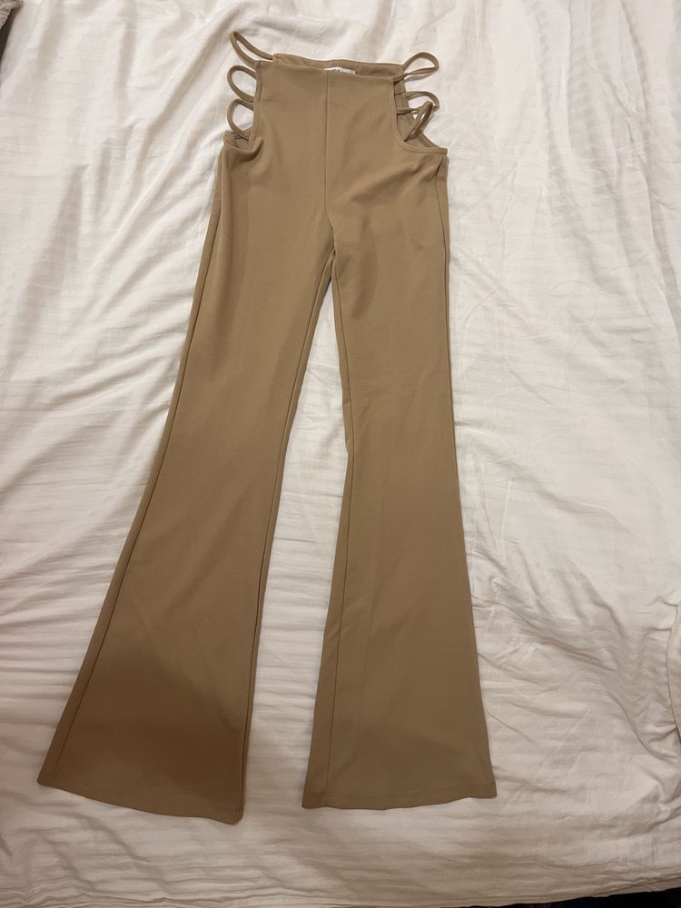 Панталон BERSHKA xs