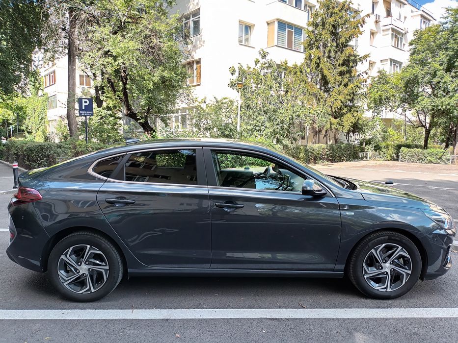 Hyundai i30 fastback