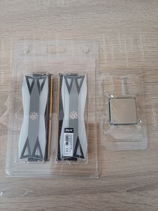 Vând ryzen 5 3600 și 16GB RAM 3600mhz XPG