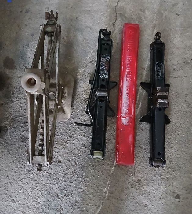 Cricuri  auto  si triunghi