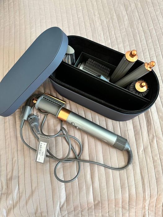 Dyson
Dyson Airwrap Origin HS02 Nickel/Copper Complete Long