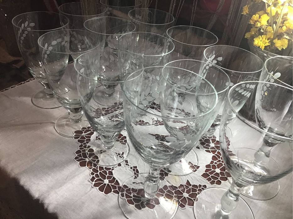 Продам стеклянные фужеры