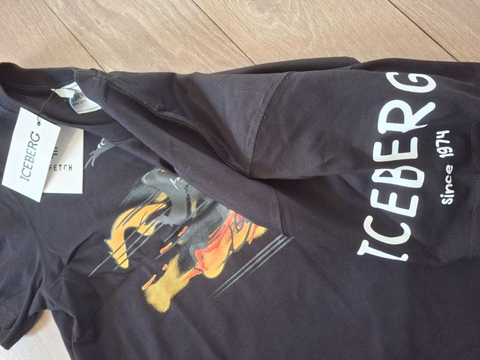 Тениска Iceberg  /