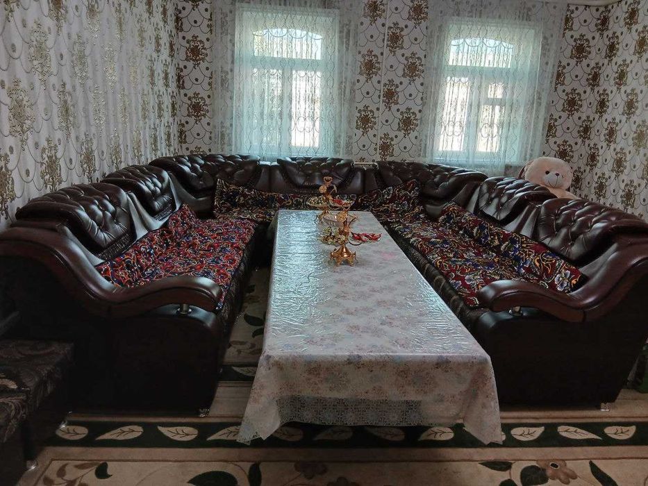 Продается Уголок