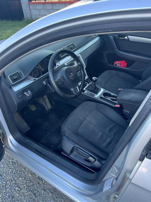 Volkswagen Passat B7 2012 2.0 TDI