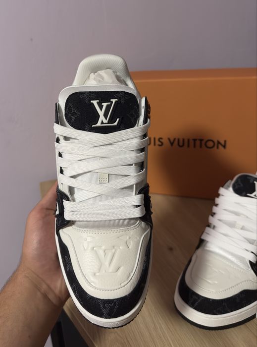 Louis Vuitton Sneakers