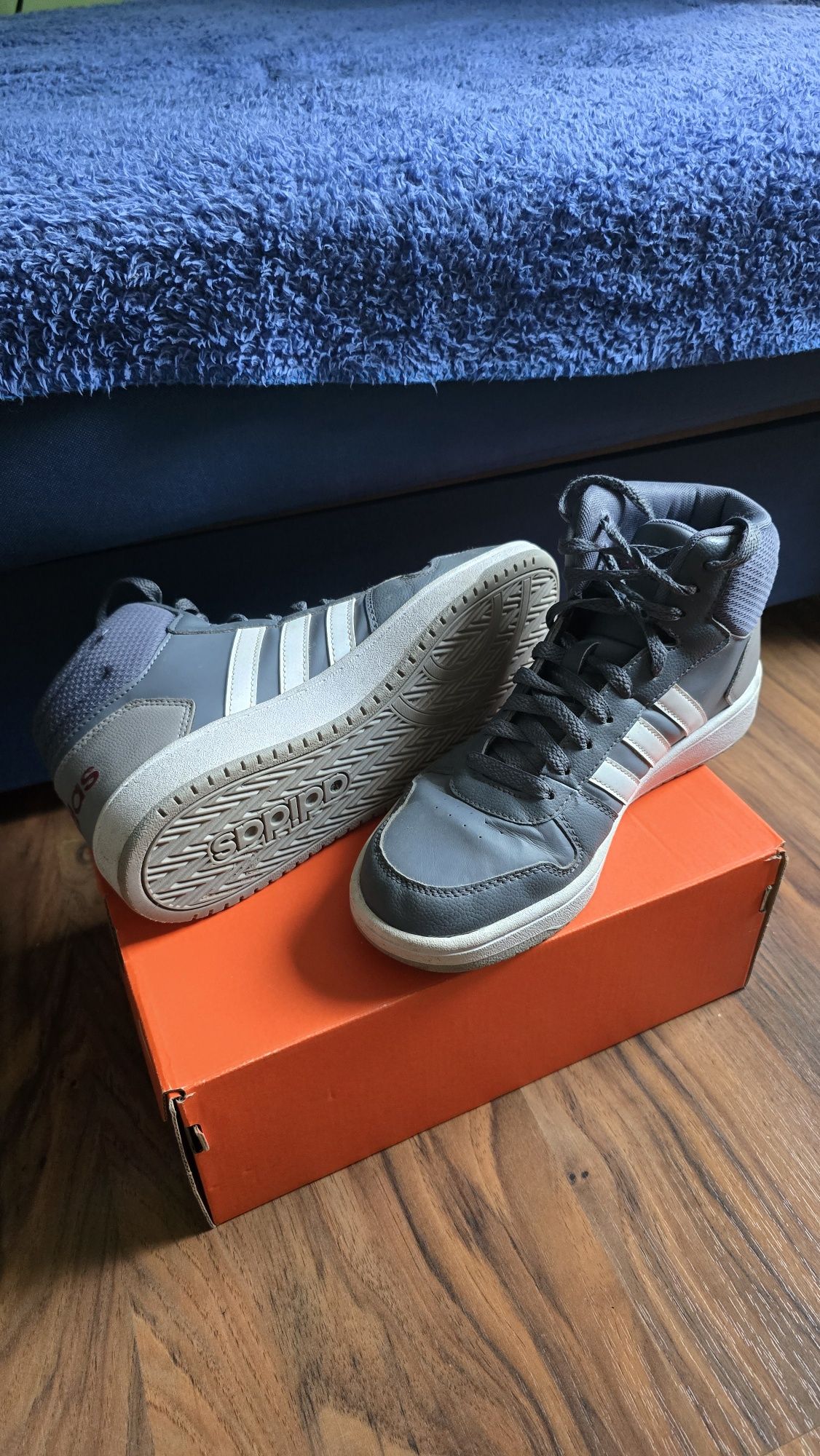 Кецове Adidas Hoops