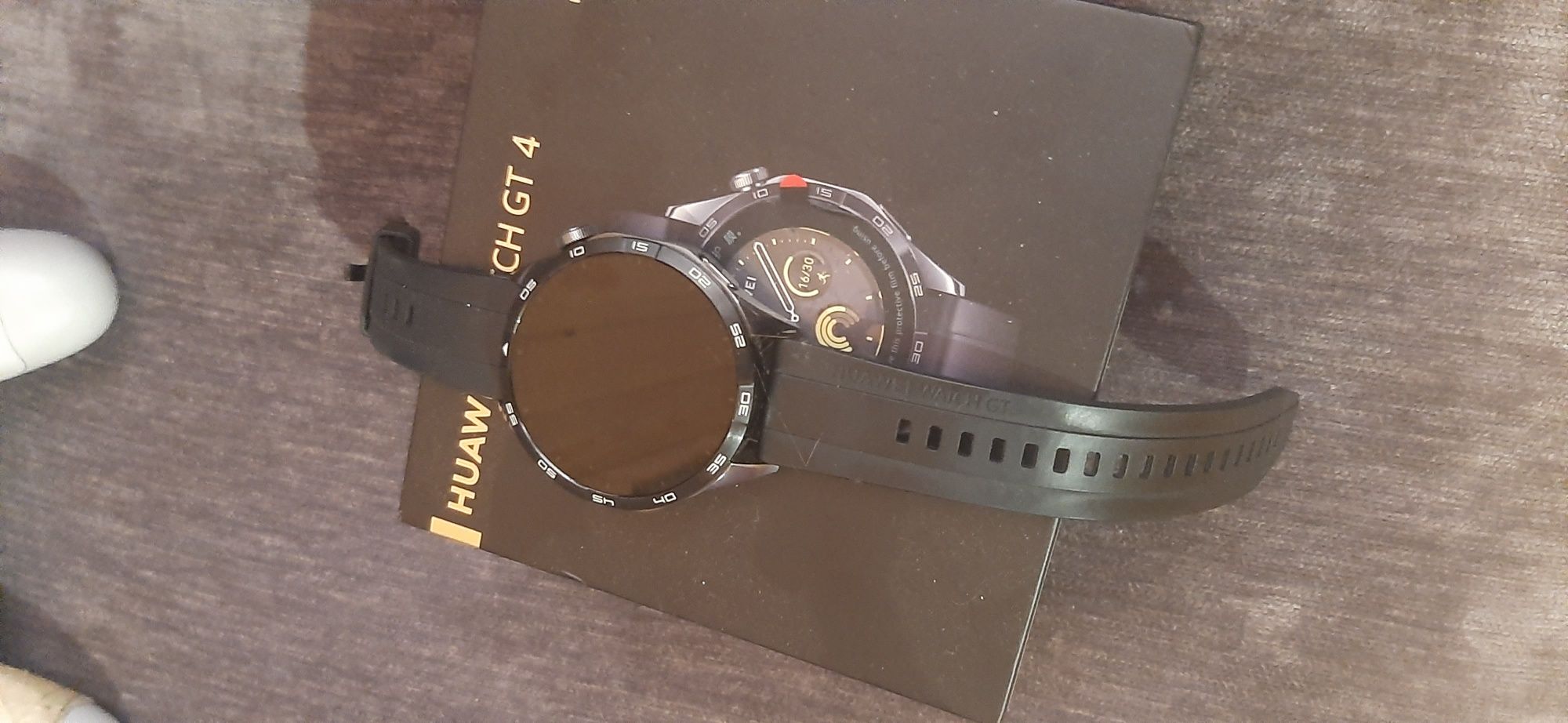 Huawei watch gt4 със зарядно