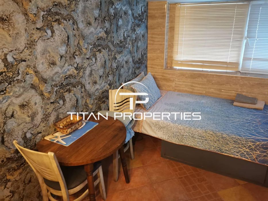 Дава се под наем Едностаен апартамент в Бургас, Център - 30 кв.м за 306 € - Снимка #2