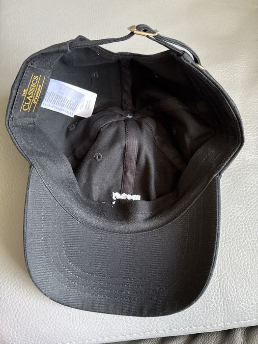 Шапка Money Laundering