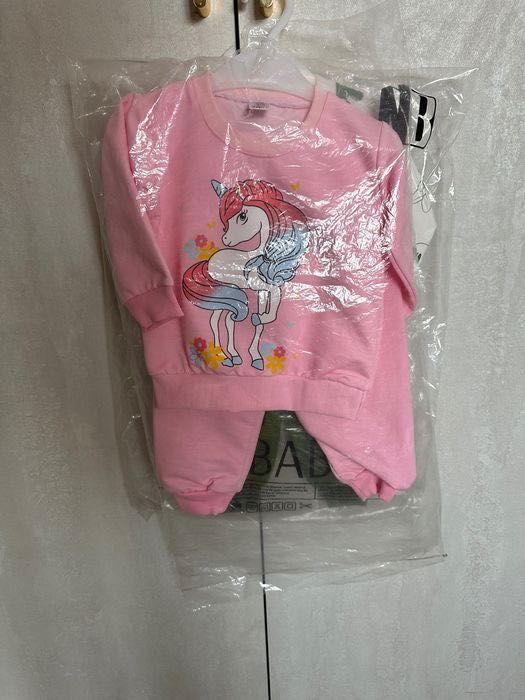 Платья на девочку все новые размер на 3-9 мес