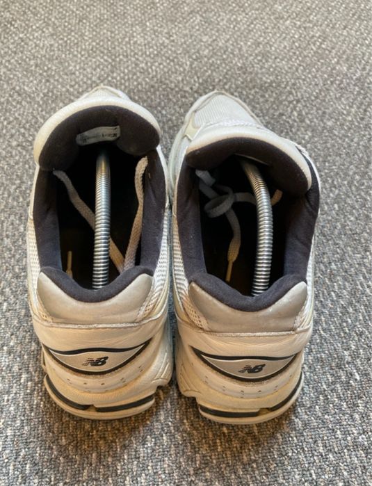 New Balance 2002R marime 45