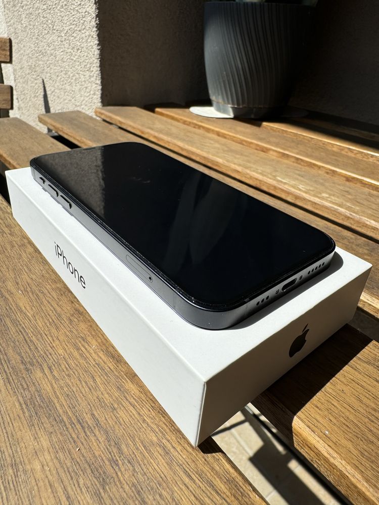 Смартфон Aplle iPhone 12 64GB