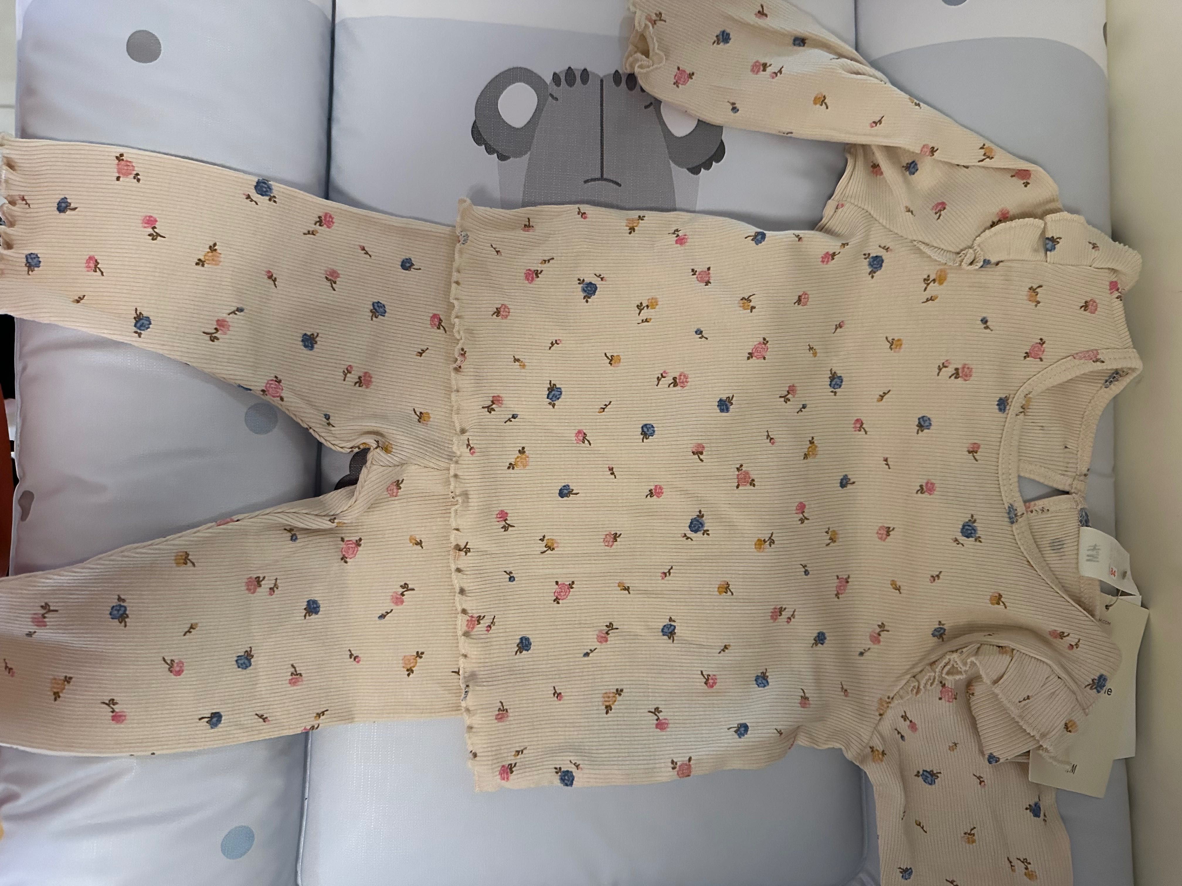 Бебешки дрешки 2-4 и 4-6 месеца H&M