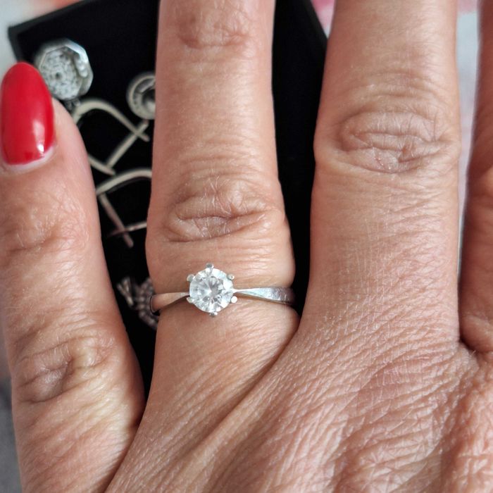 Сребърен пръстен тип годежен