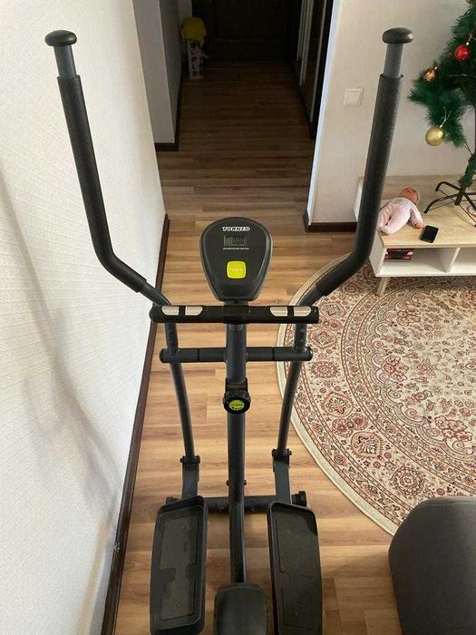 Тренажёр элепс в отличном состоянии.