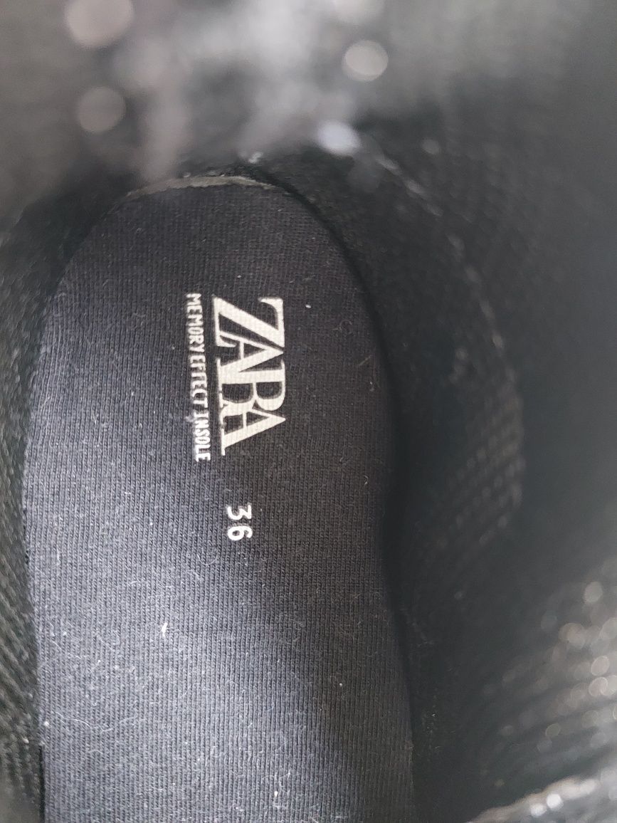 Ghete tip ciorap ZARA