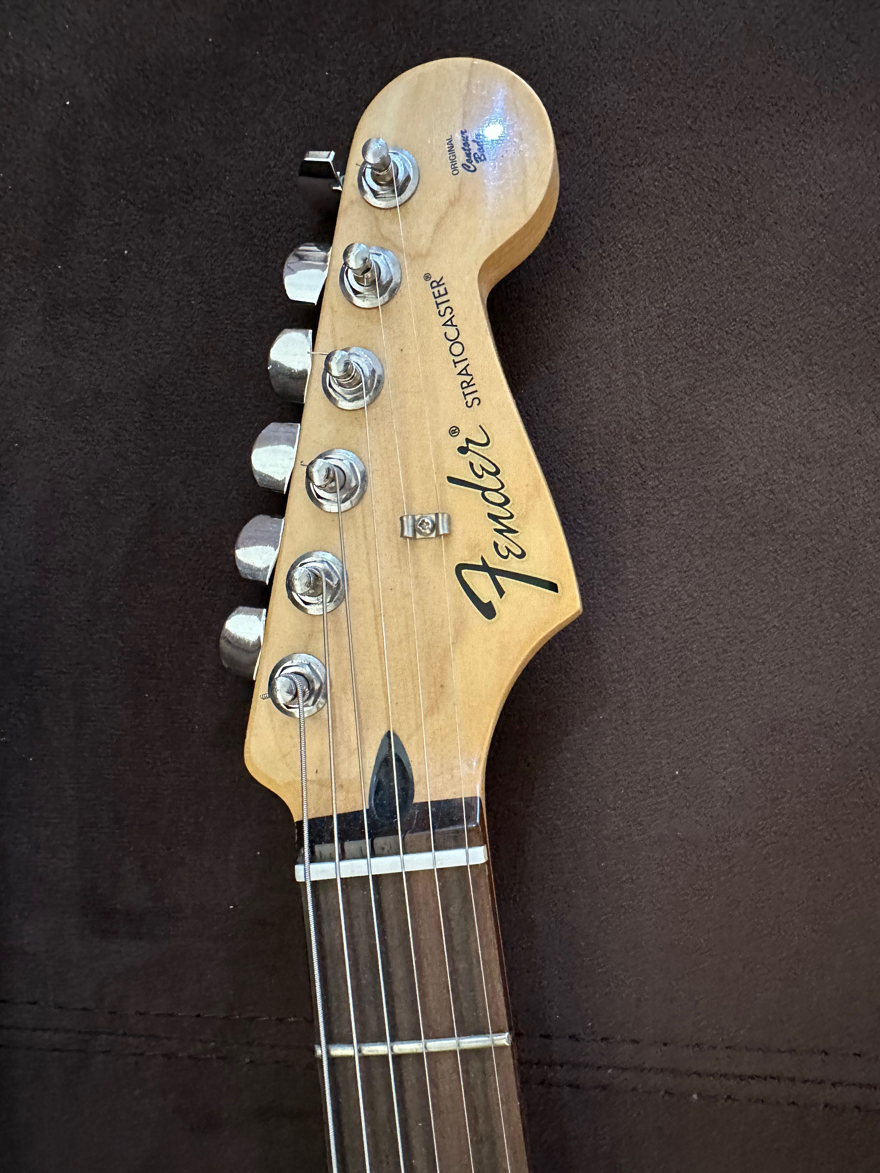 Китара Fender Stratocaster