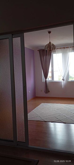 Продавам двустаен апартамент
