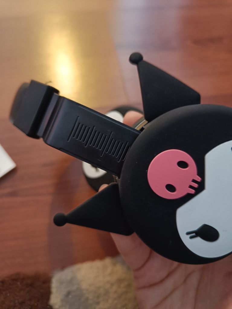 Căști Sanrio wireless, negre, model cu personajul Kuromi