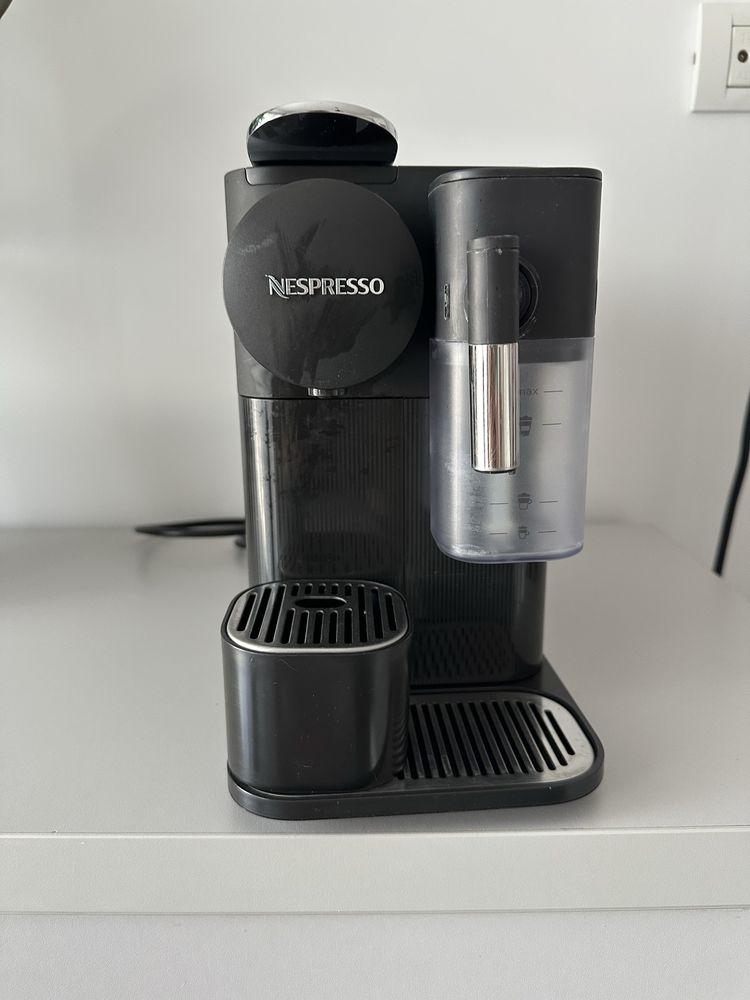 Nespresso Latissima One