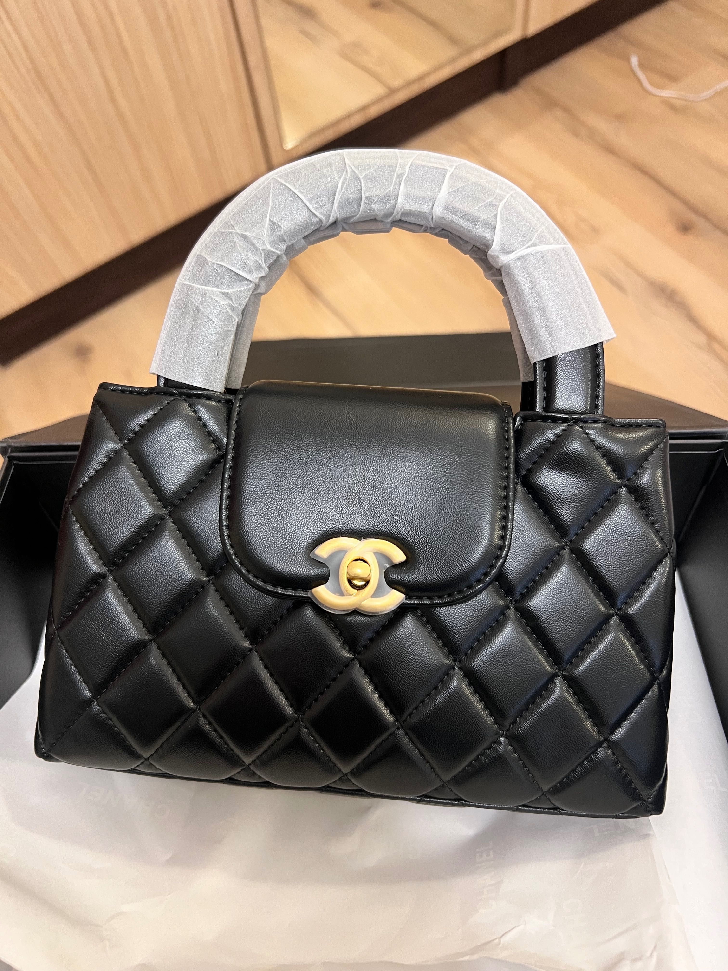 Кожена чанта chanel