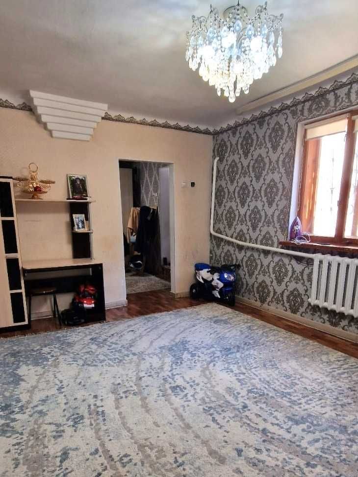 продам дом  на 2 хозяина