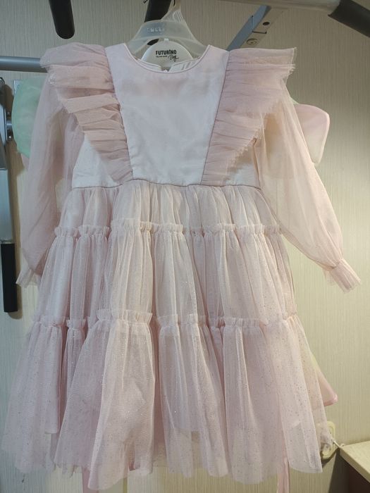 Детские платья продам