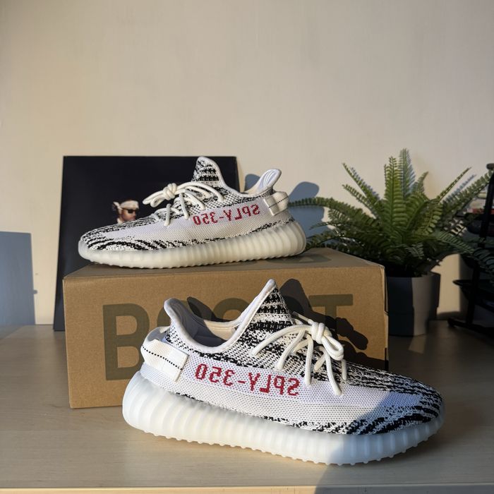 Adidas Yeezy Boost 350 V2