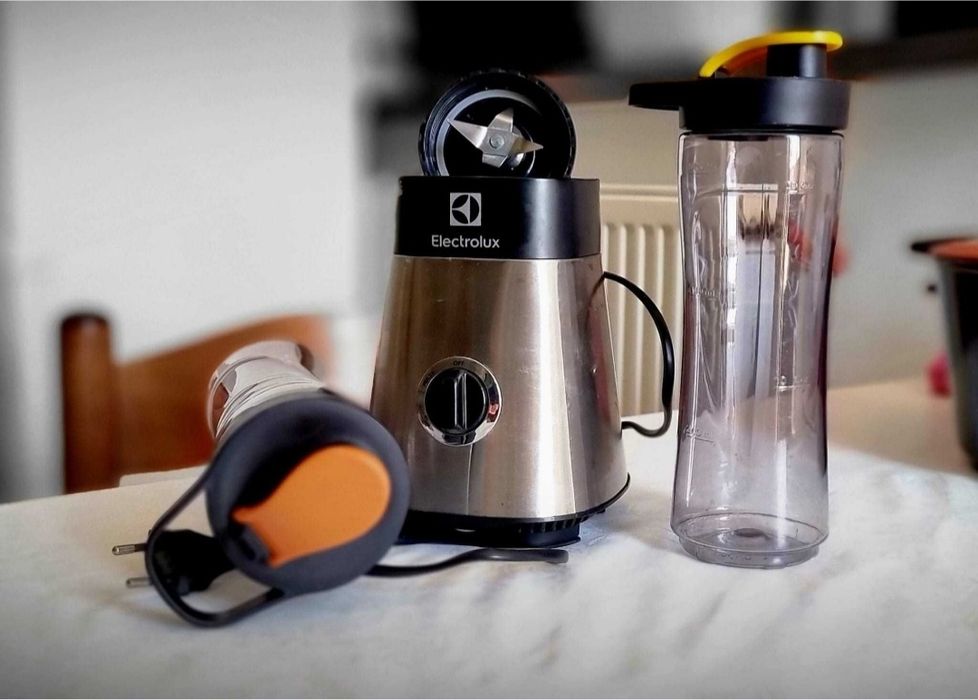 Mini blender Electrolux Good to go ESB2700 0.6l  400W 2 trepte viteza