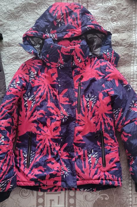 Продам лыжный костюм на девочку