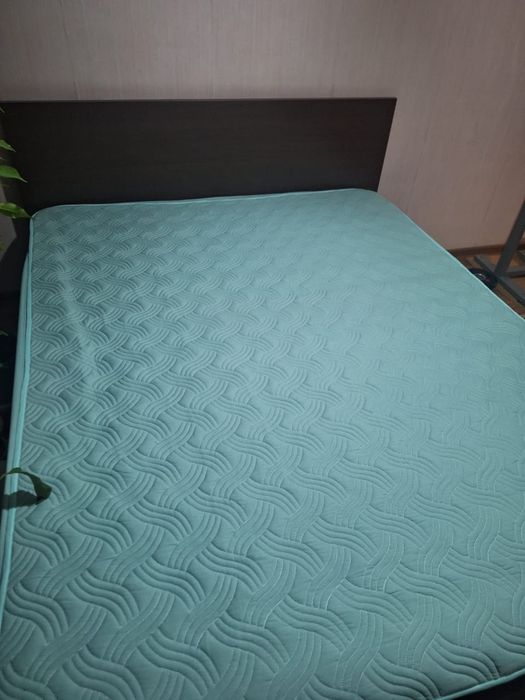 Кровать двухспальная