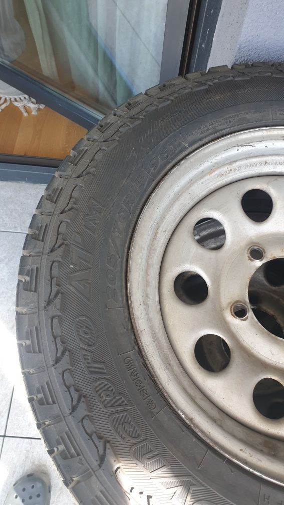 Roti Suzuki Jimny cu cauciucuri Hankook Dynapro ATM RF10 205/70 R15