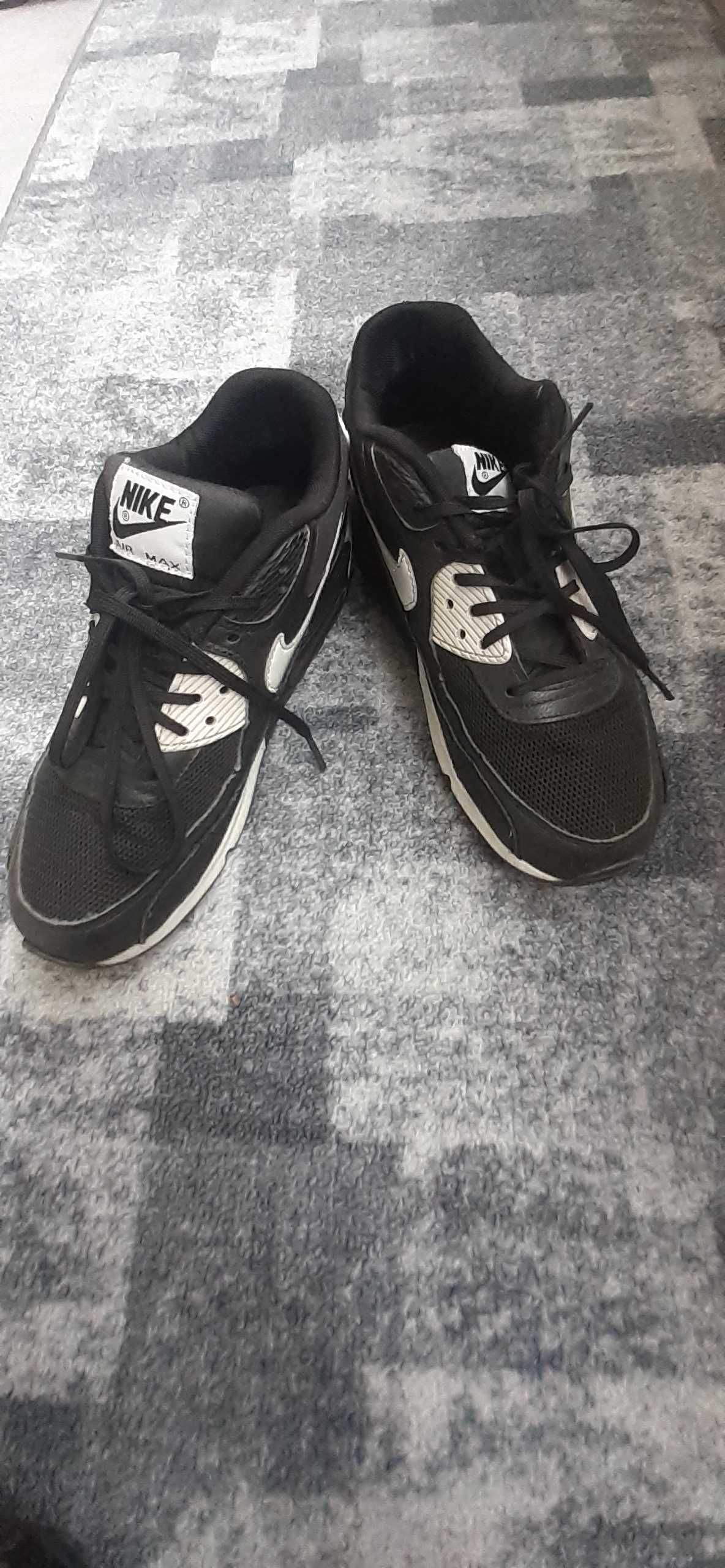 Маратонки Nike 40р
