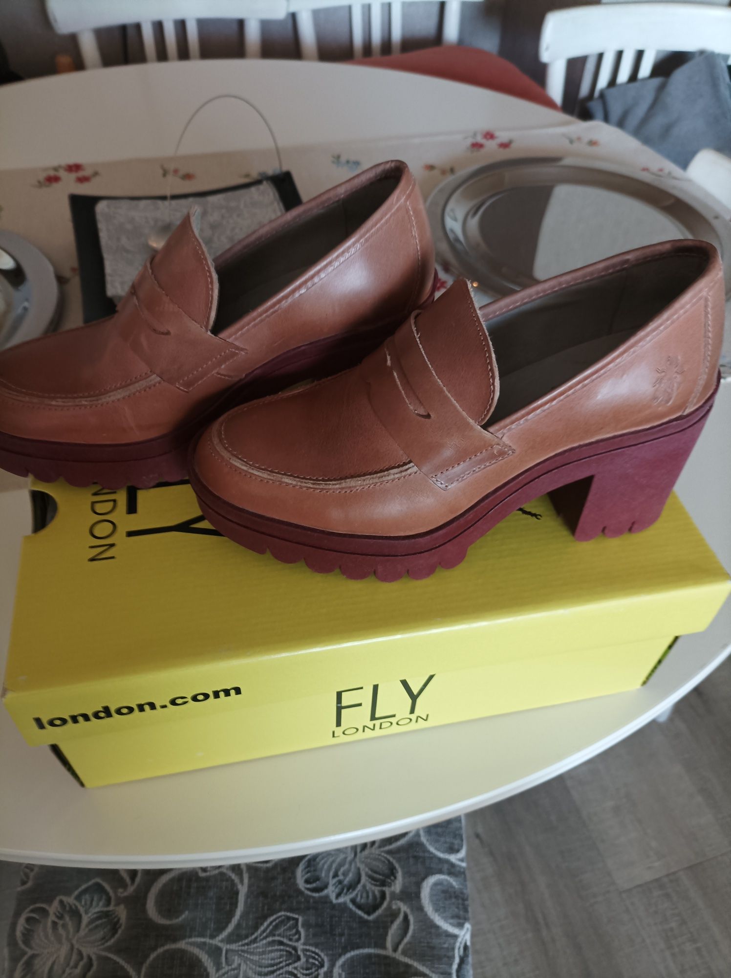 Обувки Fly london 36