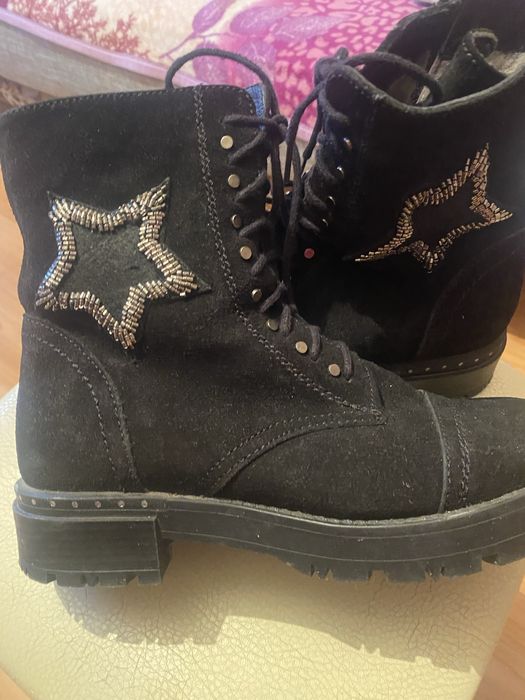 Сапоги зима-37размер;Кроссовки кожа-37разм