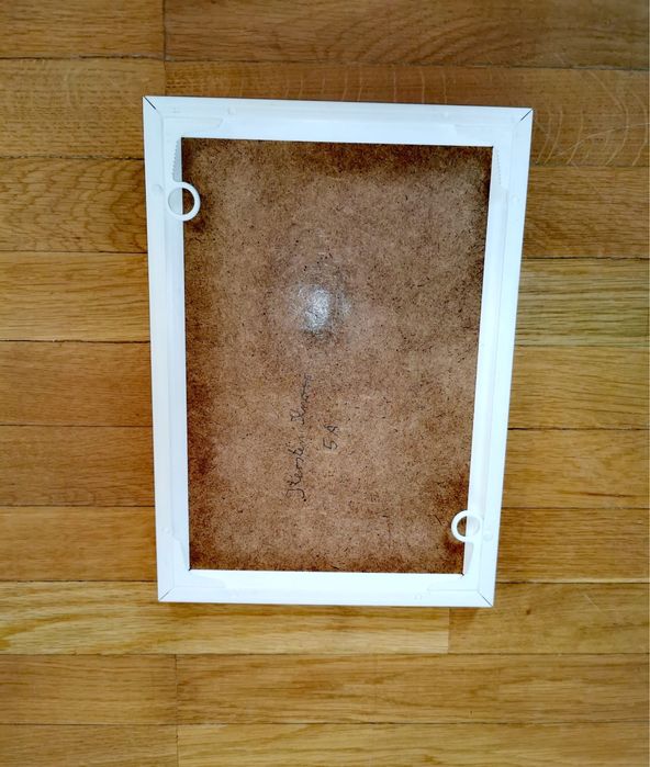 Картина от пощенски марки 17 бр. коне в бяла рамка 20,5 х 28,5 х 2 см