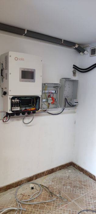 Invertor Hibrid trifazat Solis 8 kW LV - S6-EH3P8K02-NV-YD-L