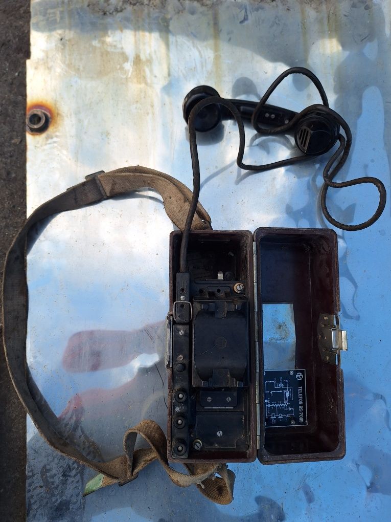 Telefon militar de colecție