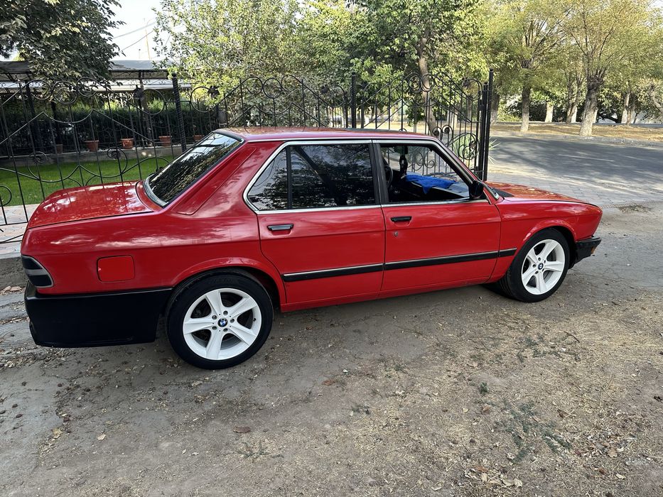 Продам BMW Е28 1985г