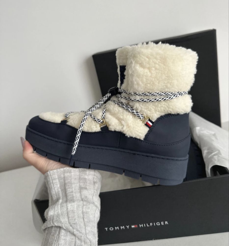Ghete Tommy Hilfiger imblanite noi