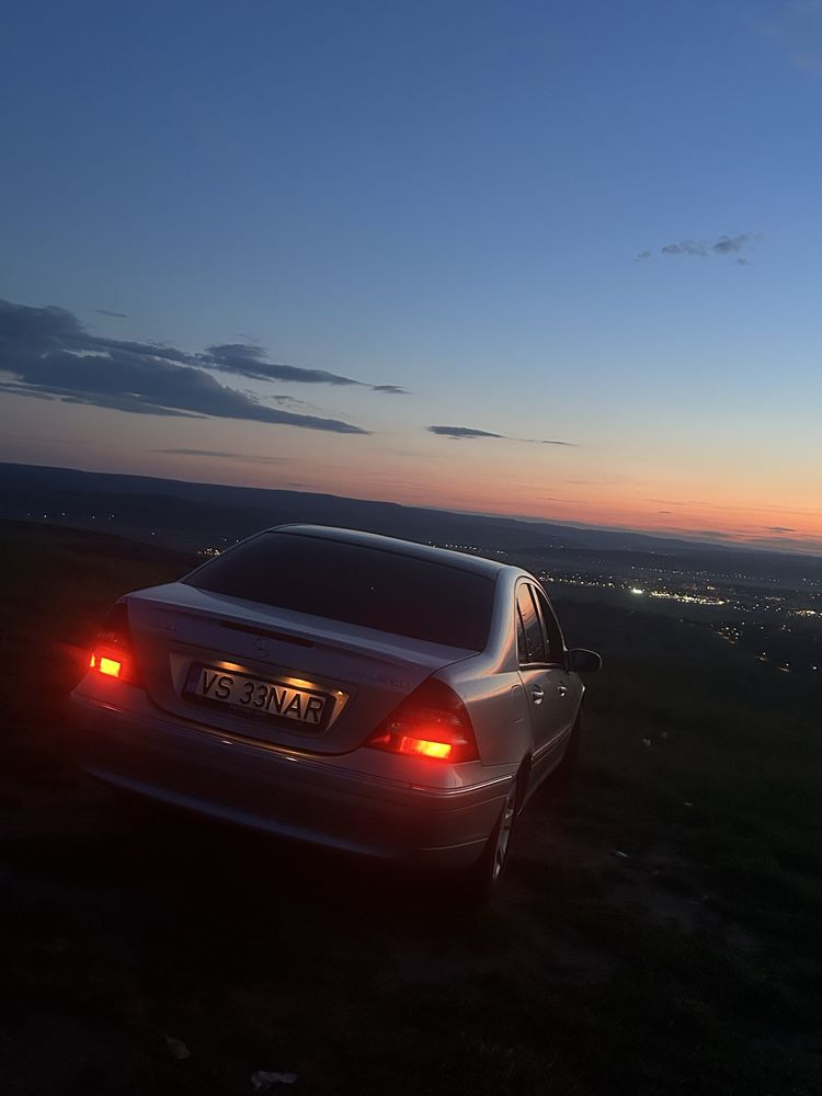 Vând Mercedes Benz