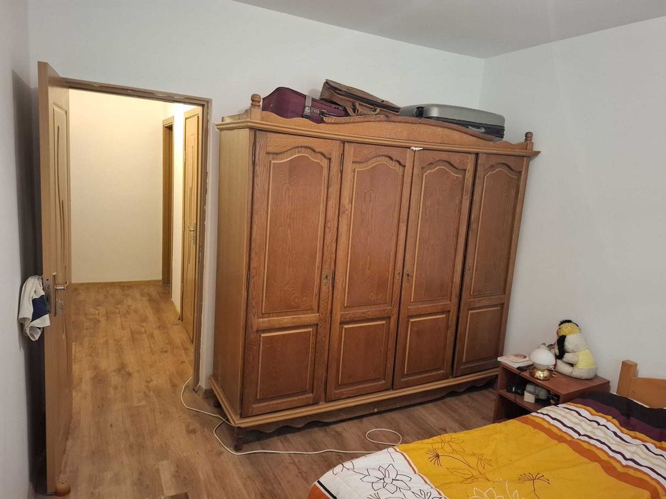 Proprietar, 3 camere in Vila (nr 31), Pajura, str Presei, renovat,et 2
