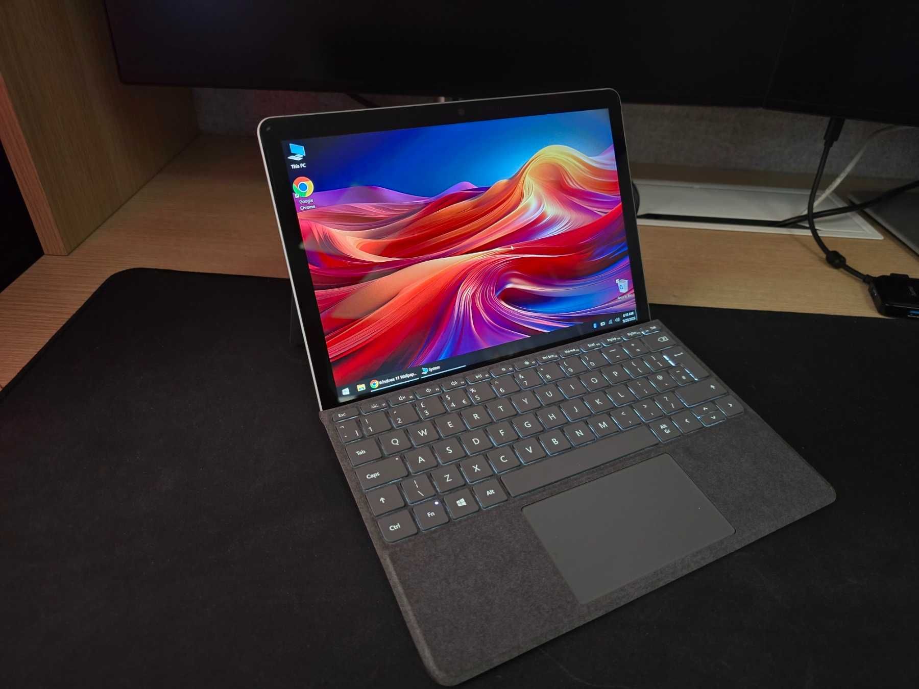 Microsoft Surface Go 2 / intel M3 / 8GB Ram / 128 SSD