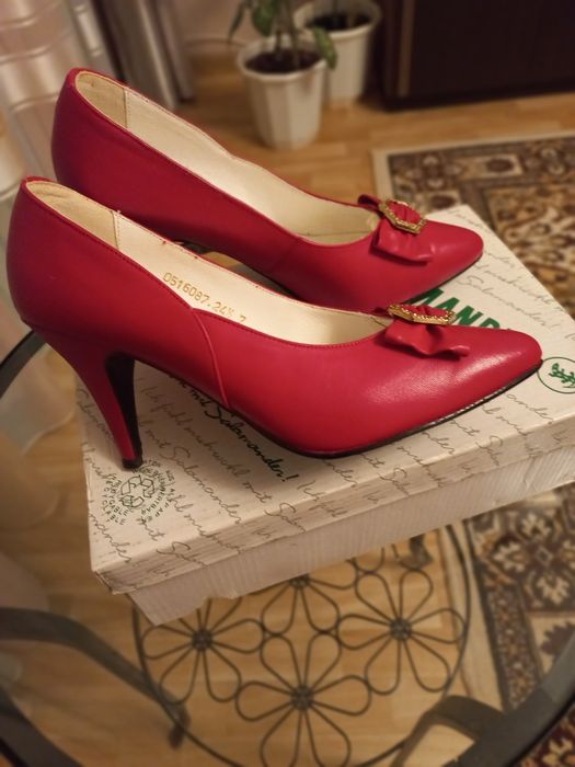 Туфли женские красные