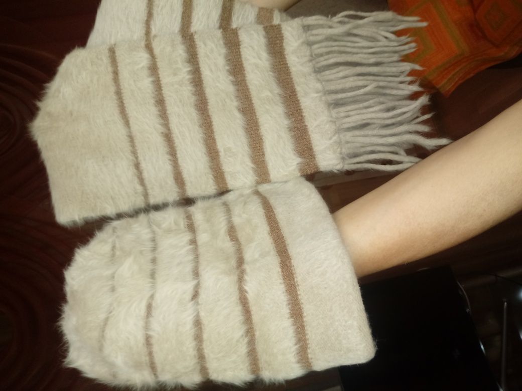 Продам шапку с шарфом