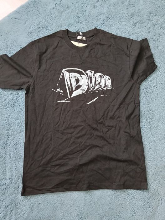 Tricou superb Dior nou..mărimea M